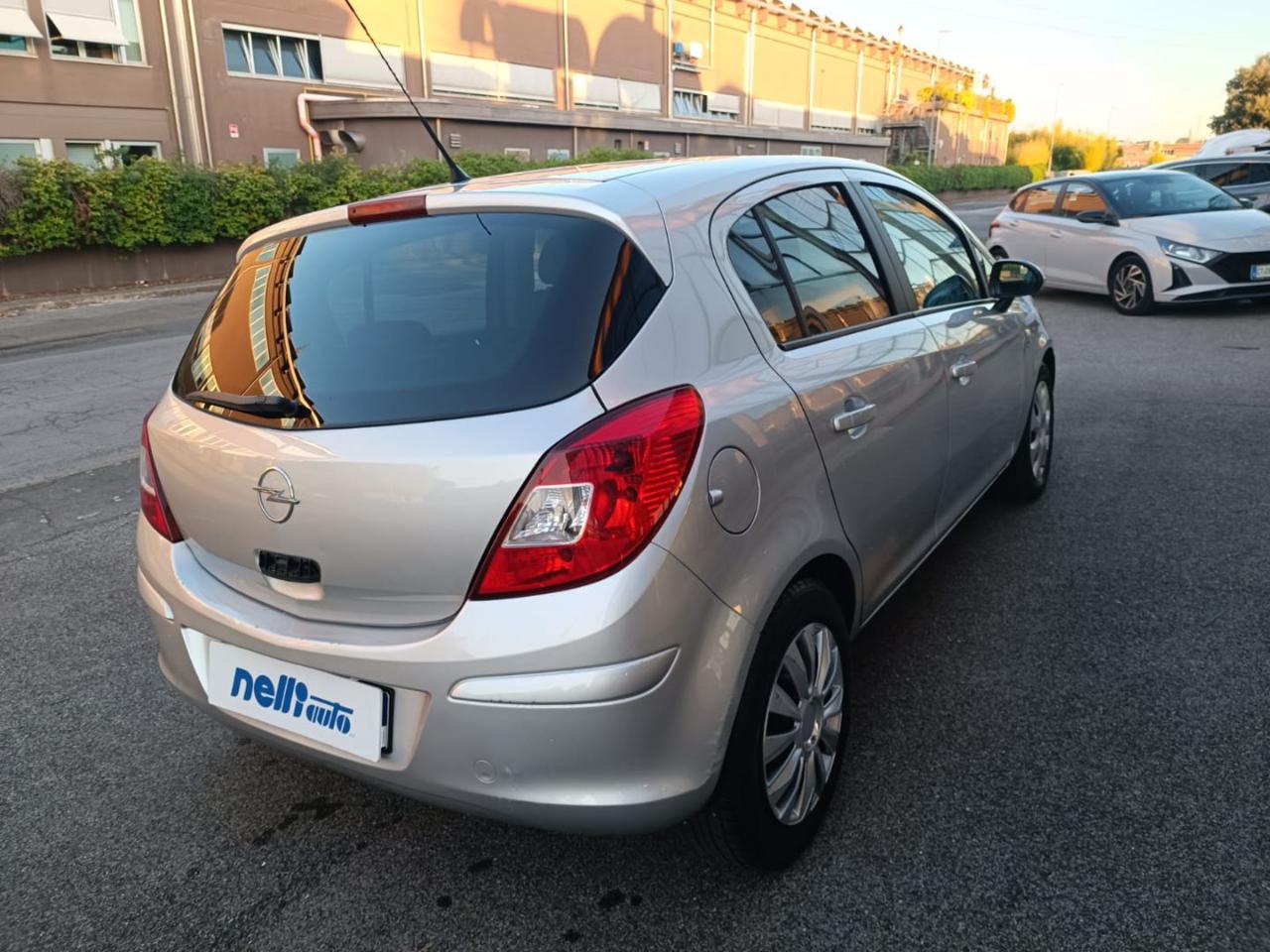 OPEL Corsa 1.2 5 porte Club - 8