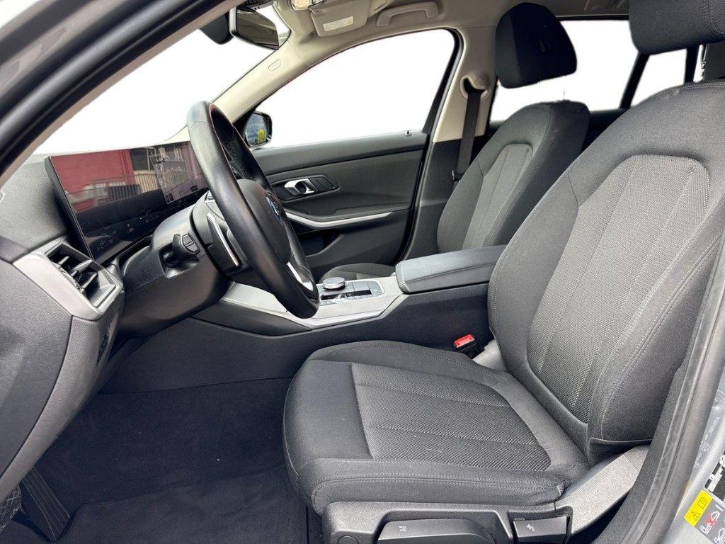 BMW 320 e Touring - 9