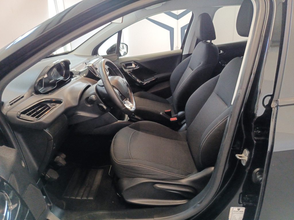 PEUGEOT 208 208 3p 1.2 puretech Touch 82cv - 8