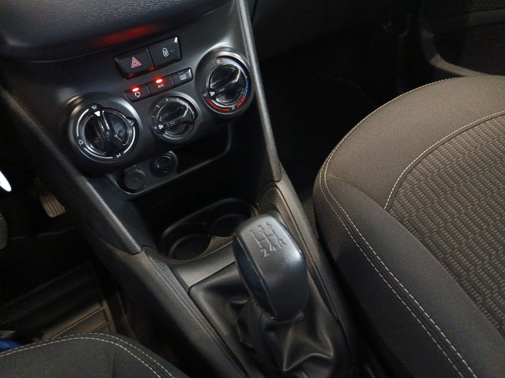 PEUGEOT 208 208 3p 1.2 puretech Touch 82cv - 15