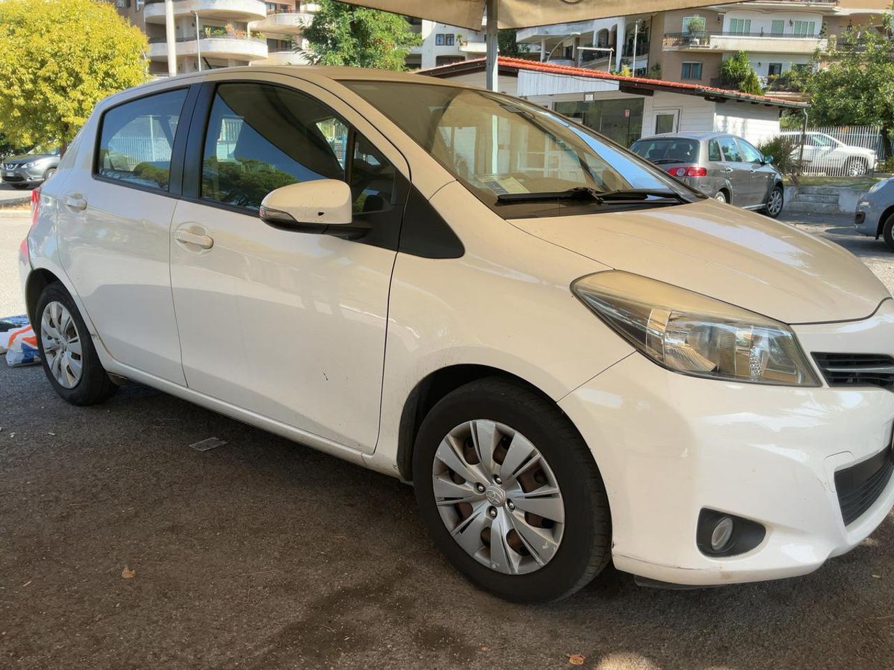 TOYOTA Yaris 1.0 5 porte Active - 6