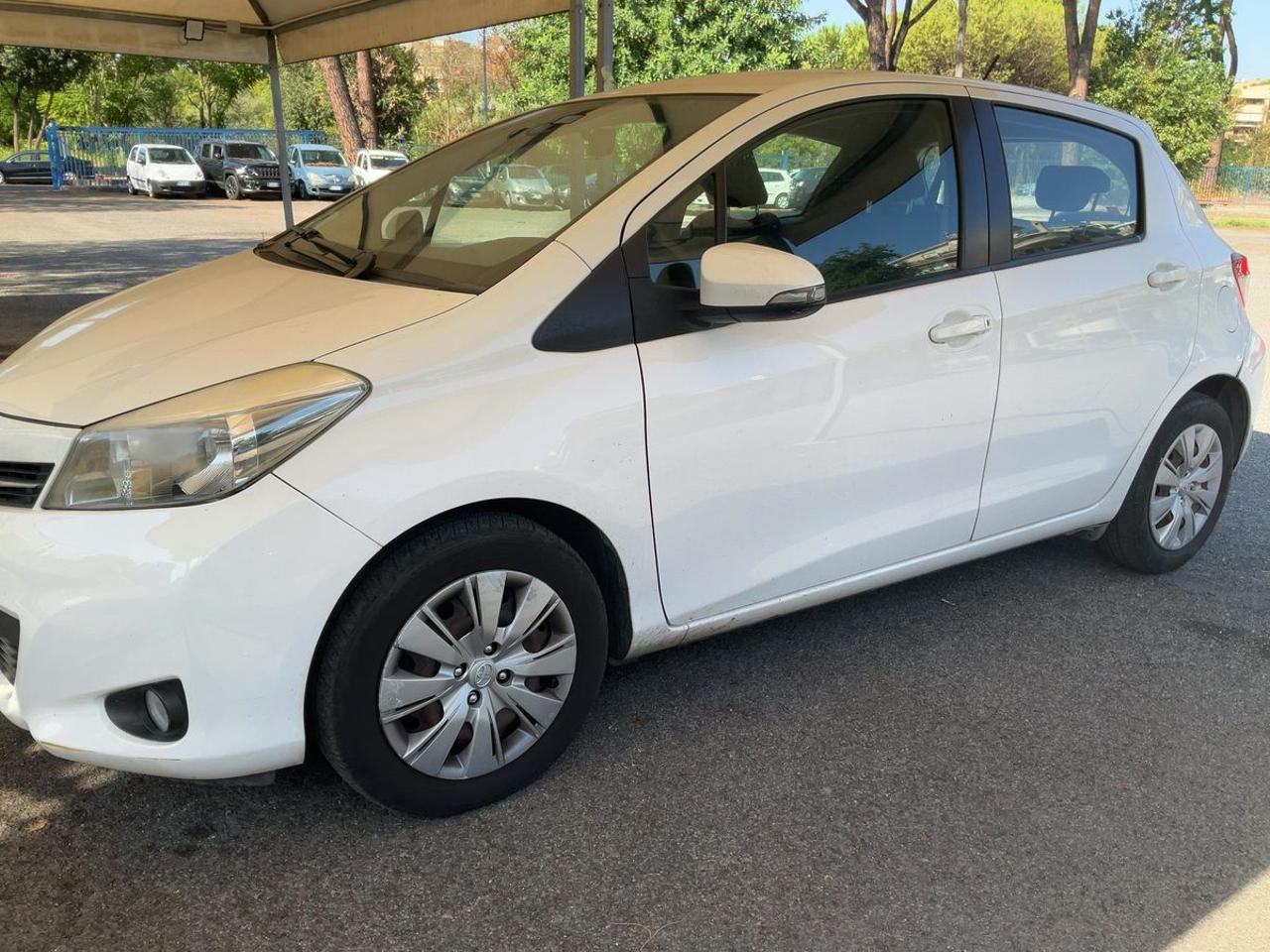 TOYOTA Yaris 1.0 5 porte Active - 2