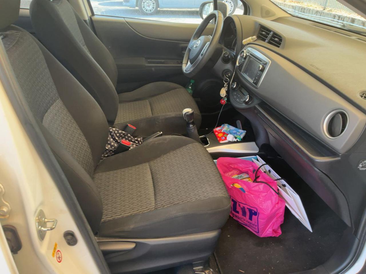 TOYOTA Yaris 1.0 5 porte Active - 13
