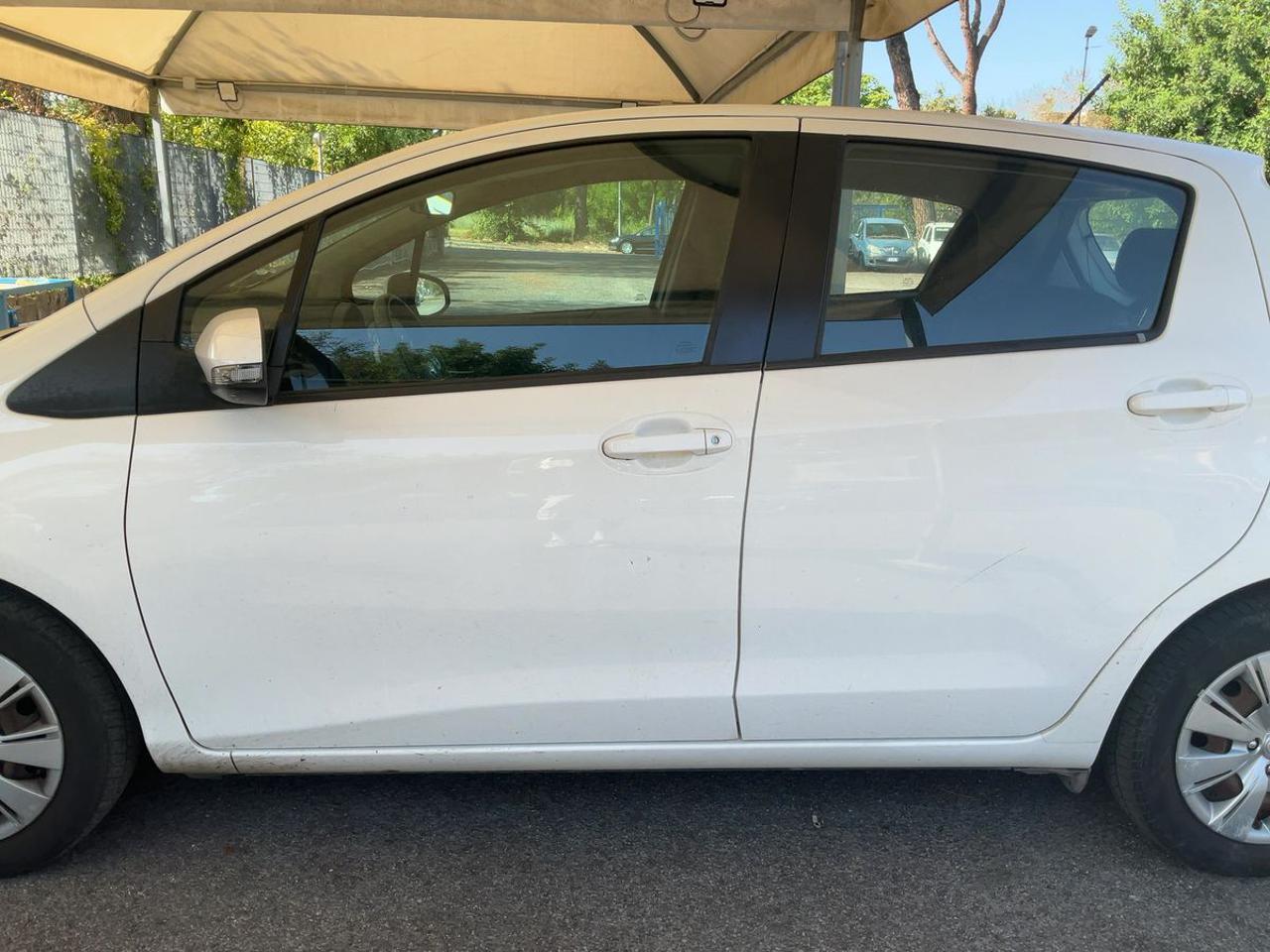 TOYOTA Yaris 1.0 5 porte Active - 8