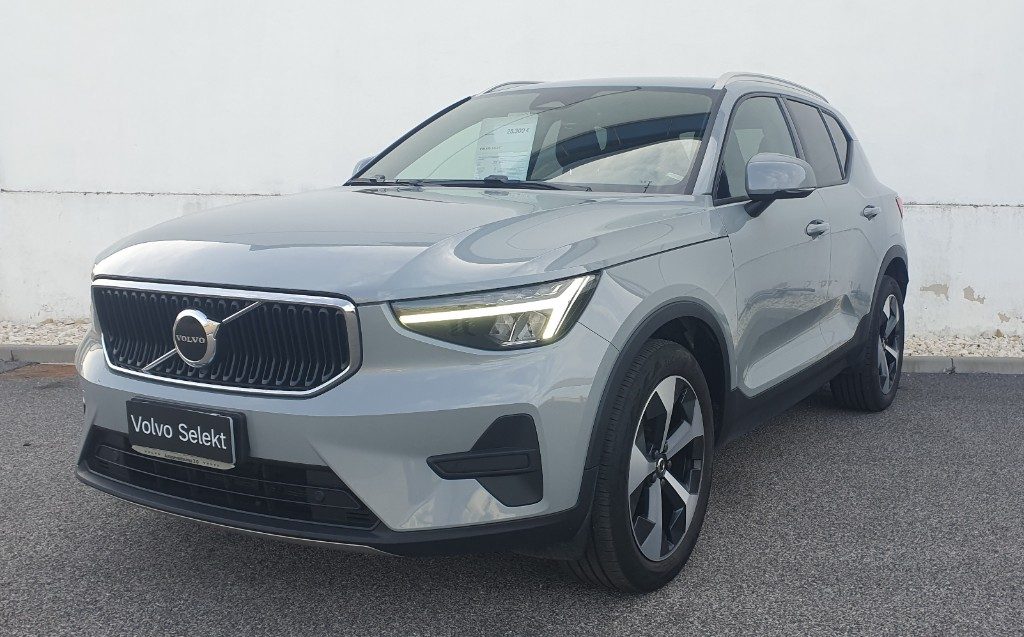 VOLVO XC40 B3 automatico Core - Foto 1