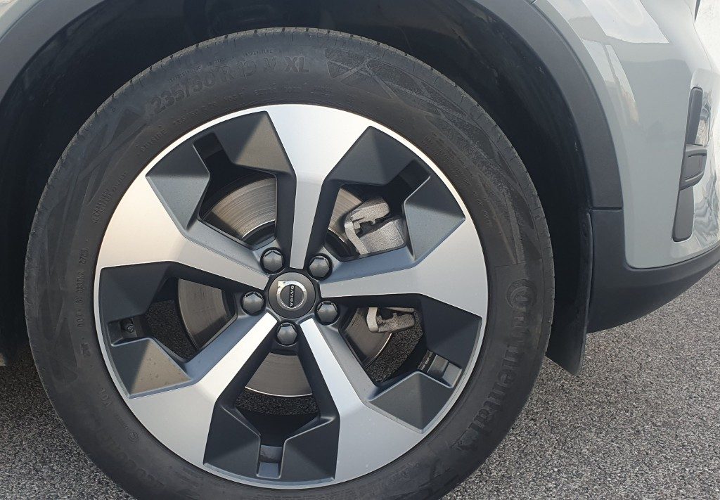 VOLVO XC40 B3 automatico Core - Foto 5