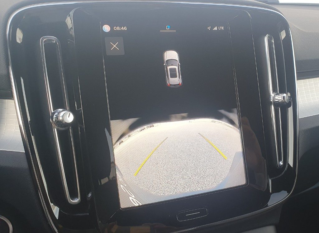 VOLVO XC40 B3 automatico Core - Grid Foto 11