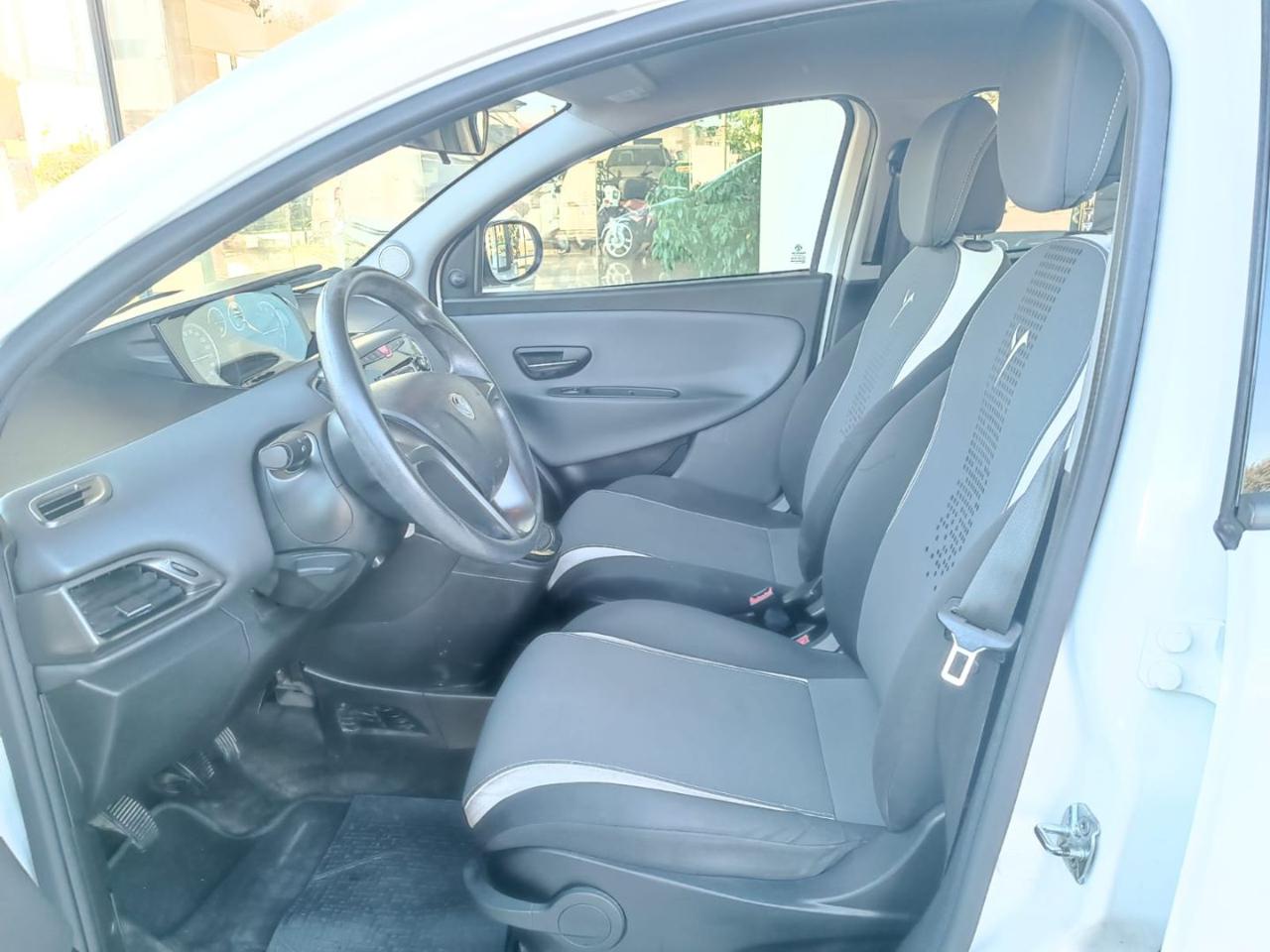 LANCIA Ypsilon 1.2 69 CV 5 porte Elefantino - 22