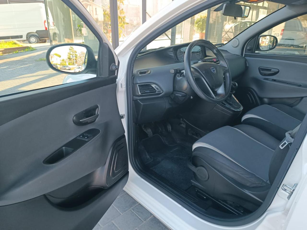LANCIA Ypsilon 1.2 69 CV 5 porte Elefantino - 21