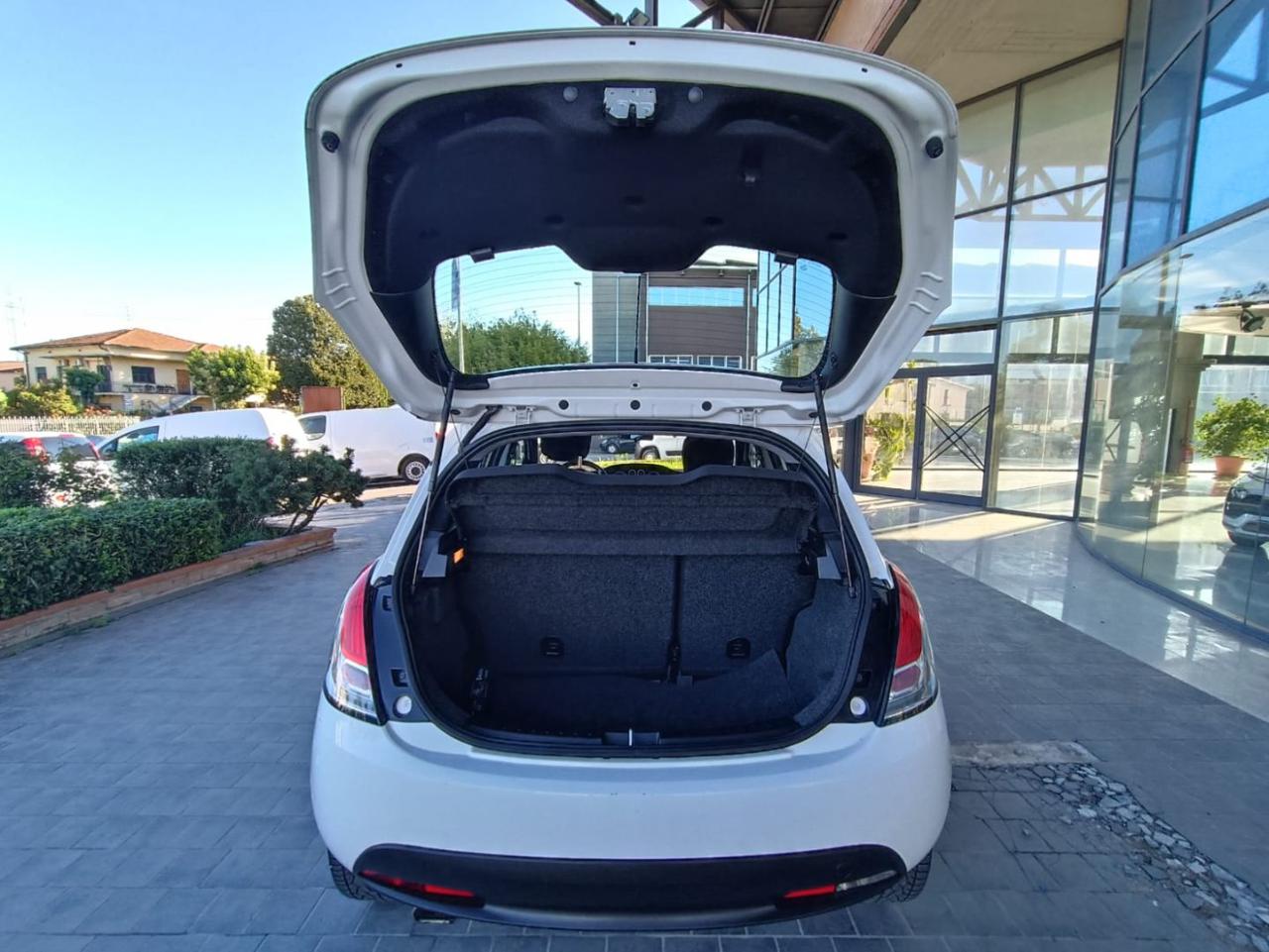 LANCIA Ypsilon 1.2 69 CV 5 porte Elefantino - 16