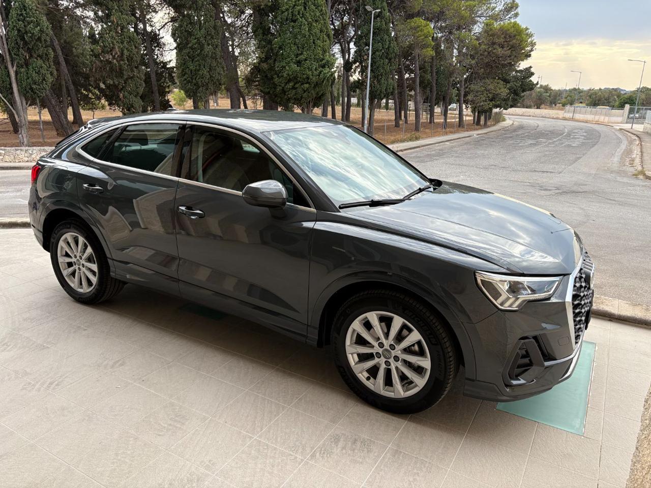 AUDI Q3 SPB SPORTBACK 35 TDI S tronic Business Plus - 3