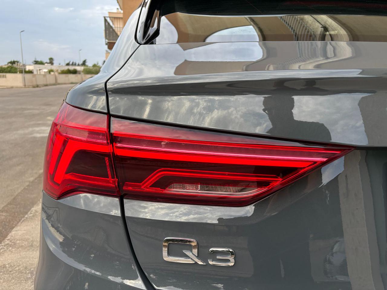AUDI Q3 SPB SPORTBACK 35 TDI S tronic Business Plus - 37