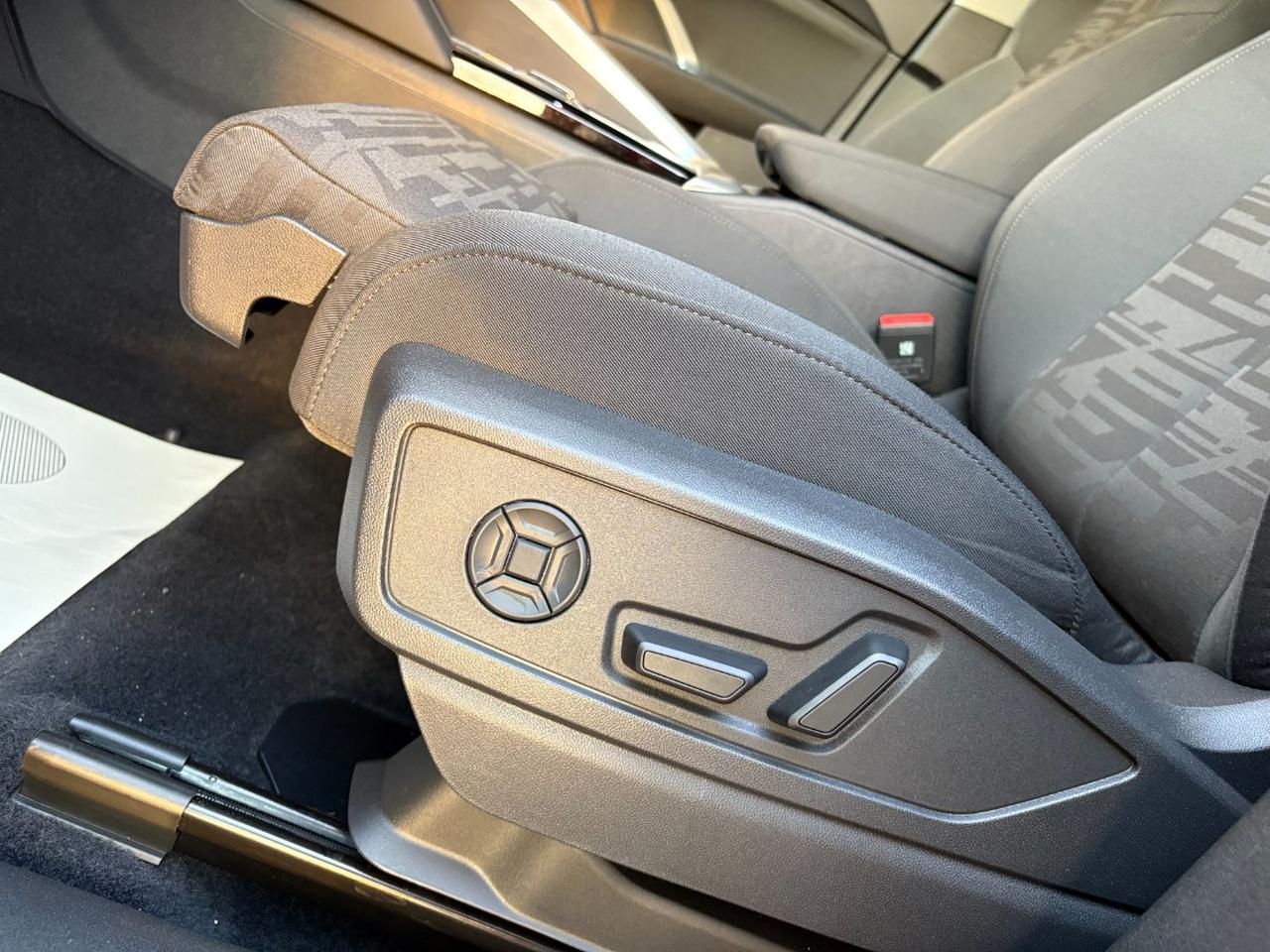 AUDI Q5 2.0 TDI mHEV+ S tronic quattro S line edition. - 16