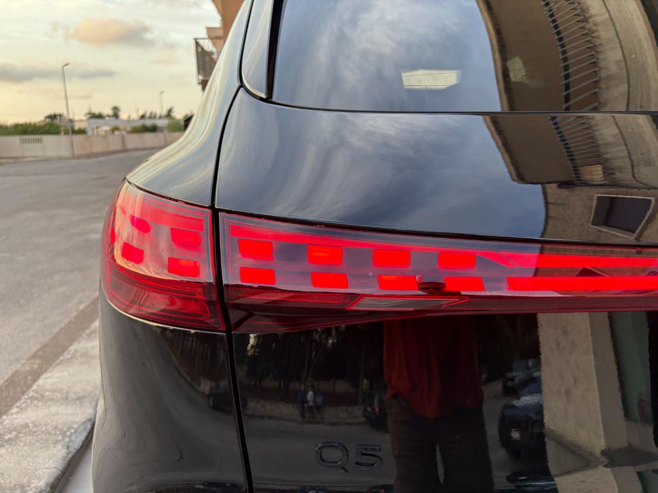 AUDI Q5 2.0 TDI mHEV+ S tronic quattro S line edition. - 38