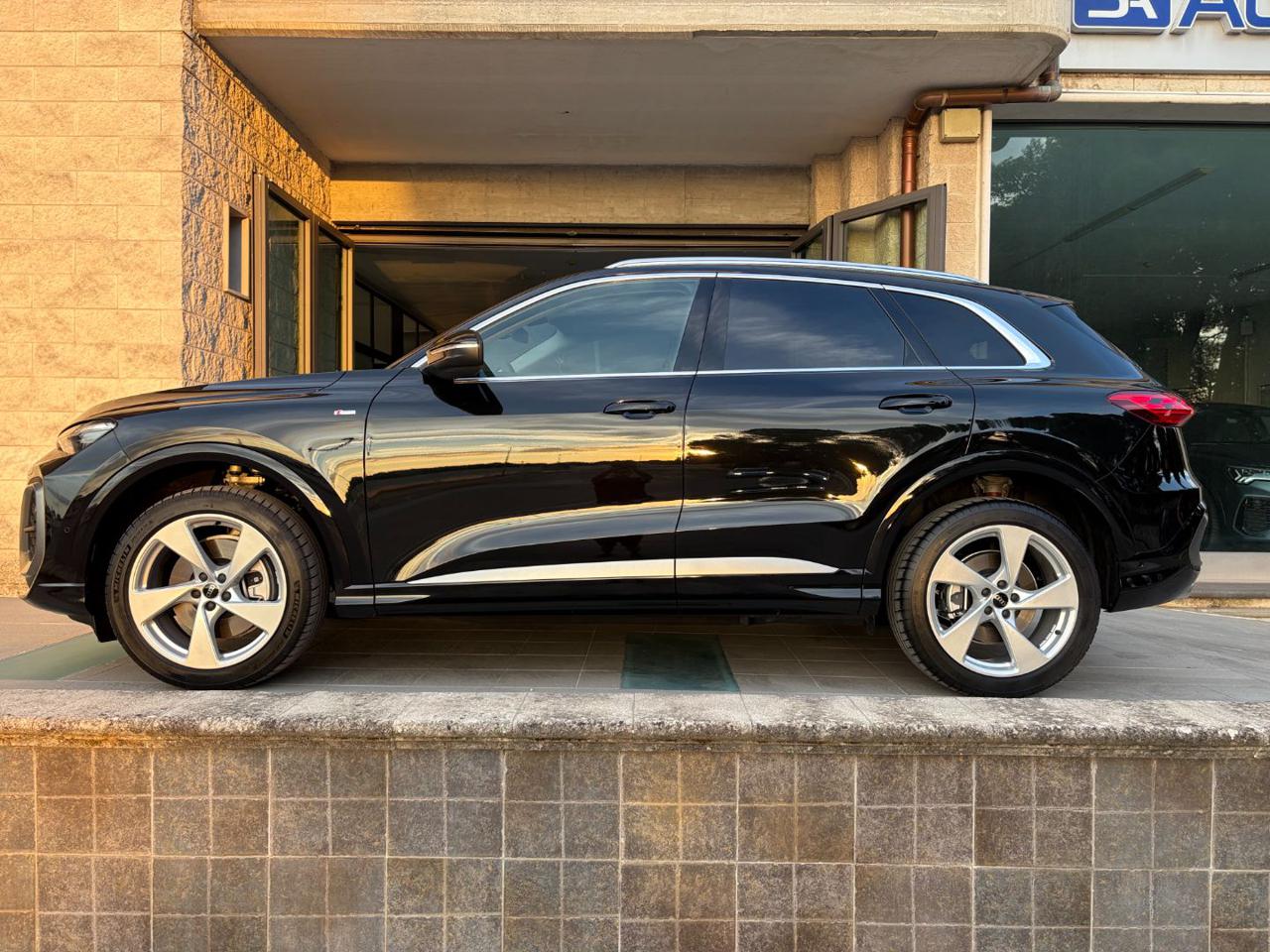 AUDI Q5 2.0 TDI mHEV+ S tronic quattro S line edition. - 8