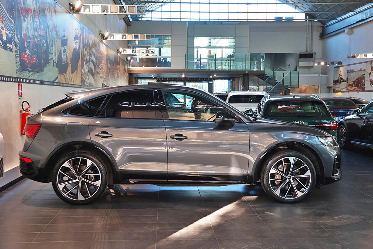 AUDI Q5 40 TDI Sportback Quattro S-Tronic S-Line Plus - 2