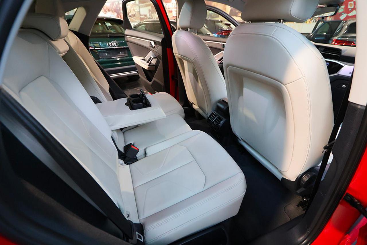 AUDI Q3 35 TDI Sportback S-Tronic Business Plus - 19