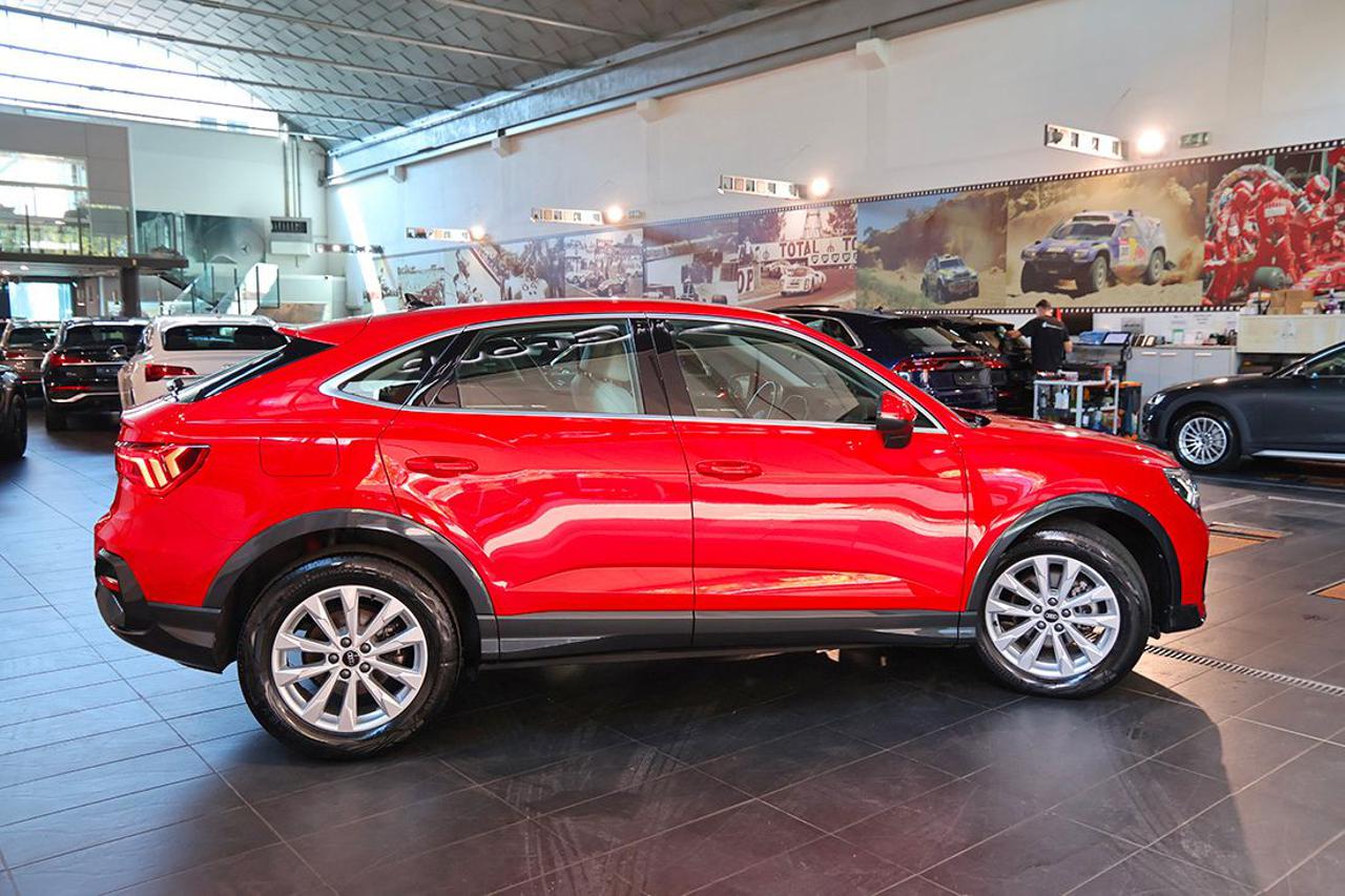 AUDI Q3 35 TDI Sportback S-Tronic Business Plus - 10