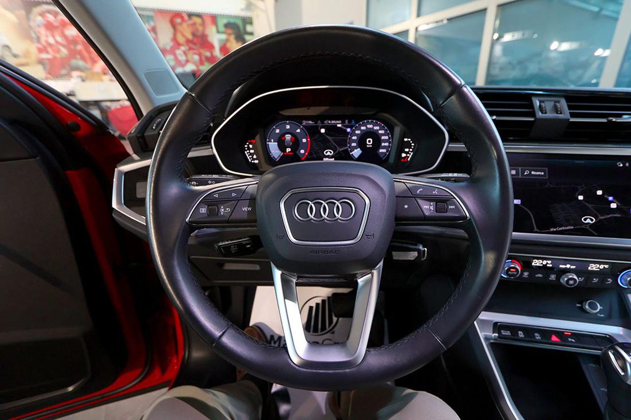 AUDI Q3 35 TDI Sportback S-Tronic Business Plus - 21