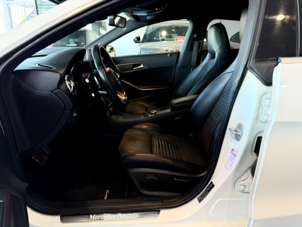 Clicca per ingrandire CLA 220 - d S.W. Automatic Premium AMG