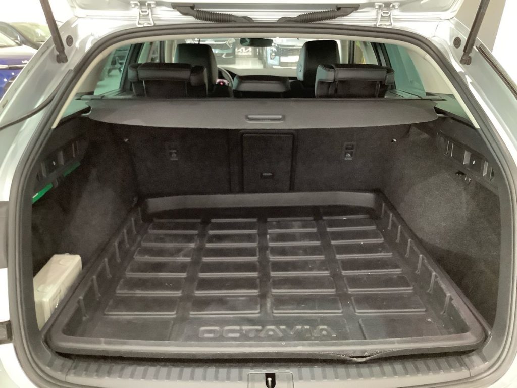 SKODA Octavia 1.5 G-TEC DSG Wagon Style - 12