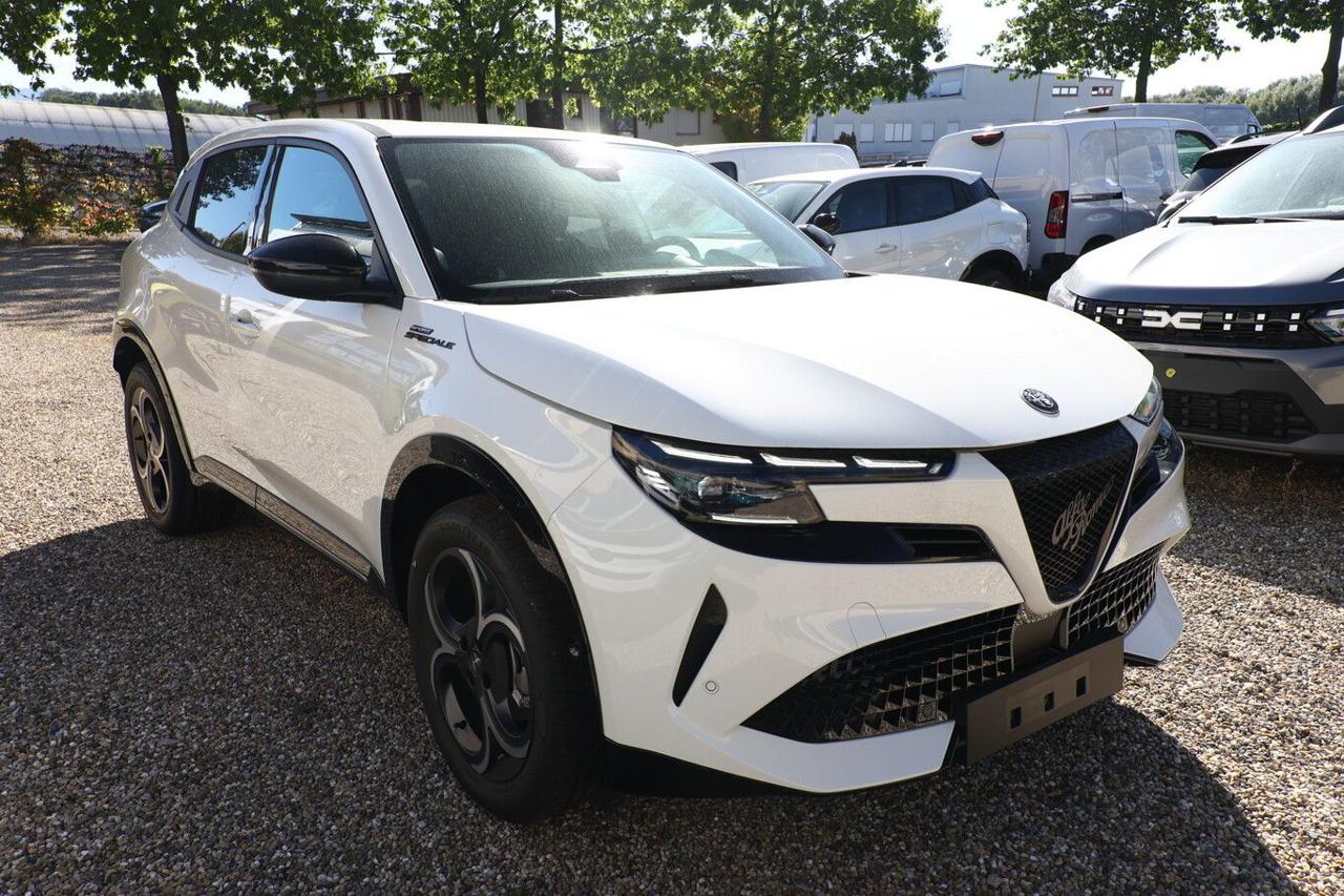 ALFA ROMEO Junior 1.2 145 CV Hybrid eDCT6 Q4 Sport Spec&Tech - 2