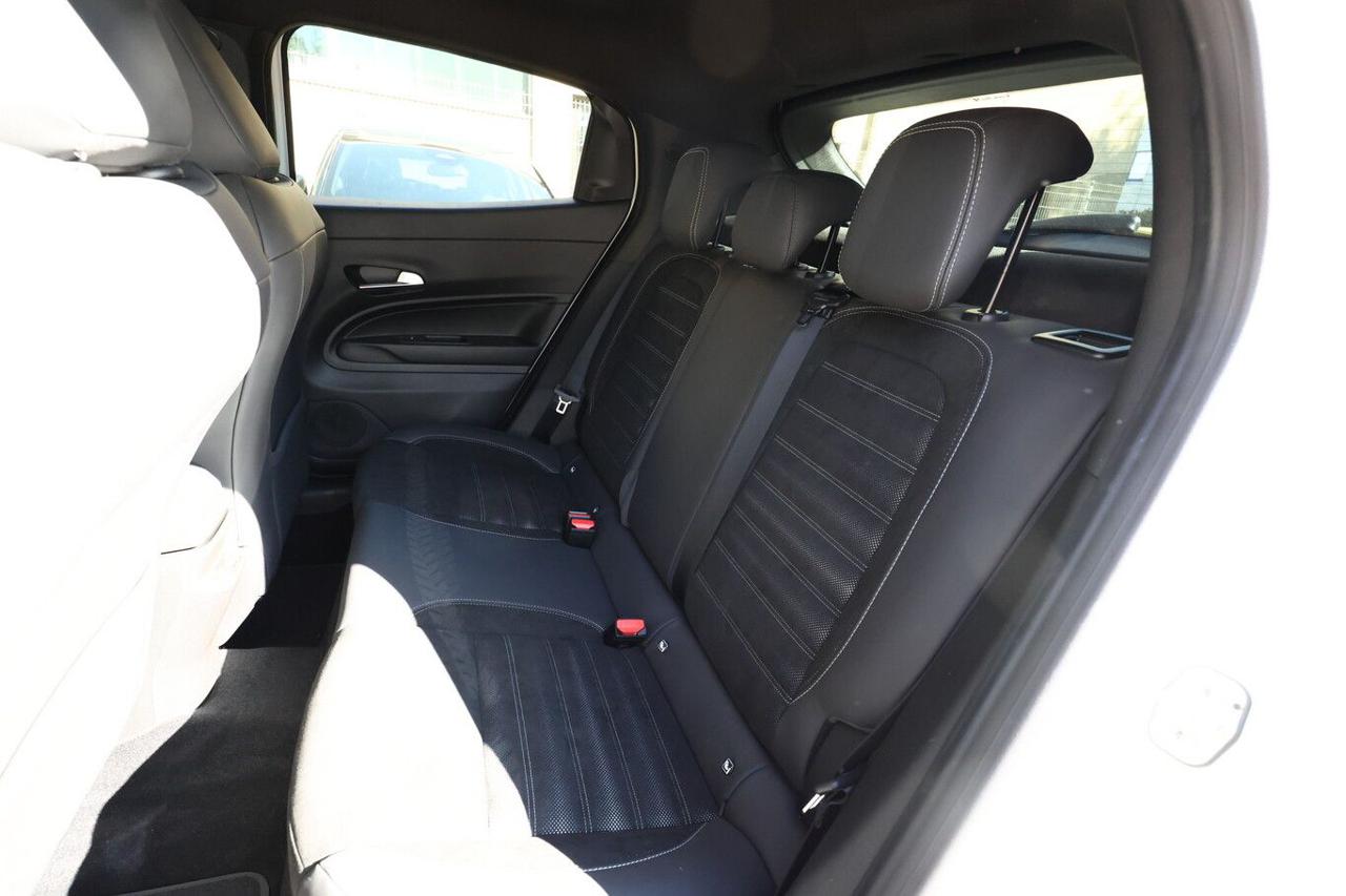 ALFA ROMEO Junior 1.2 145 CV Hybrid eDCT6 Q4 Sport Spec&Tech - 7