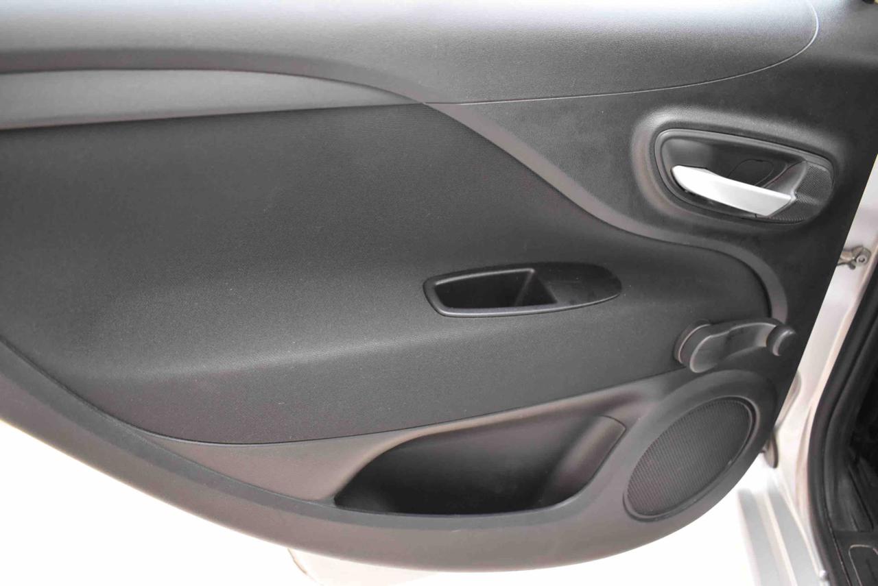 FIAT Punto 1.4 8V 5 porte Easypower Lounge - 10