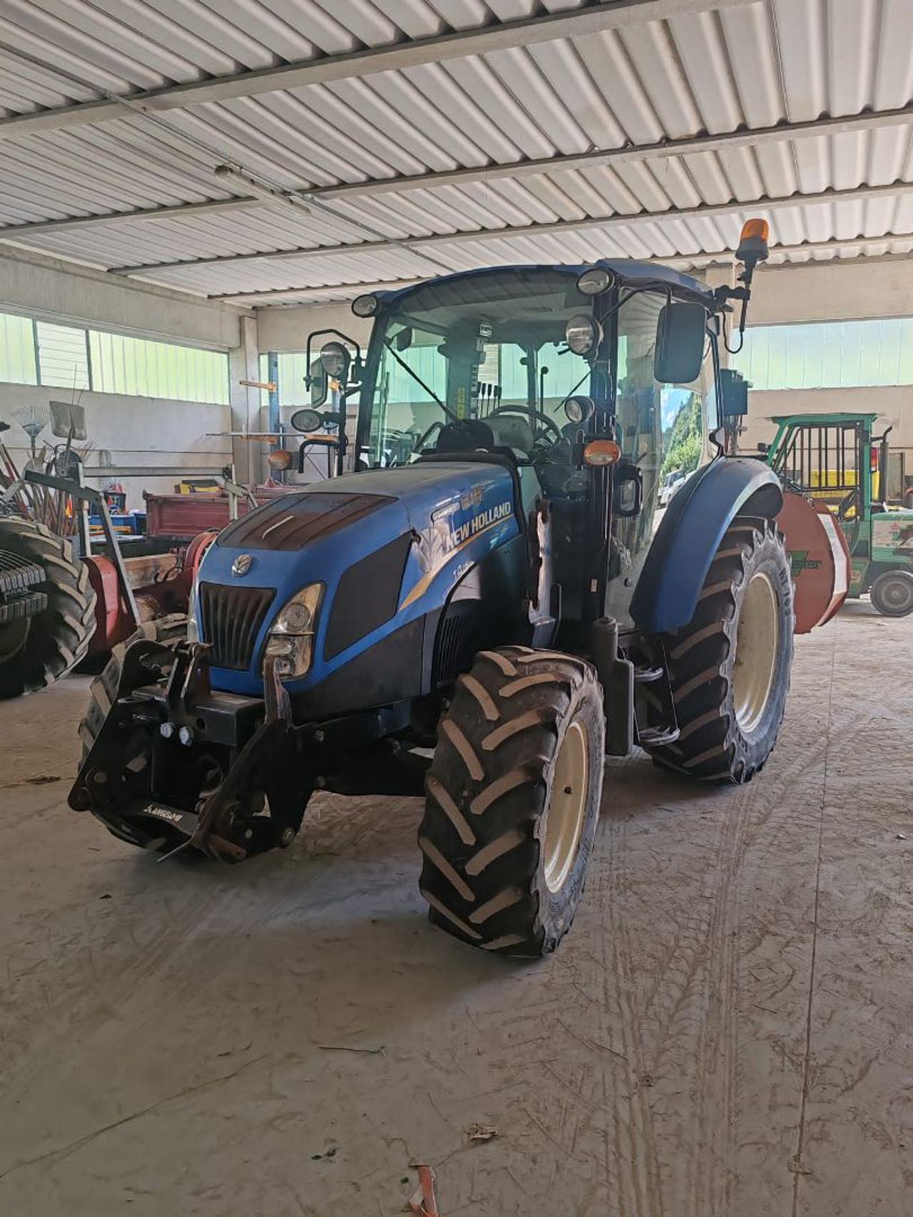 NEW HOLLAND T4 - 5