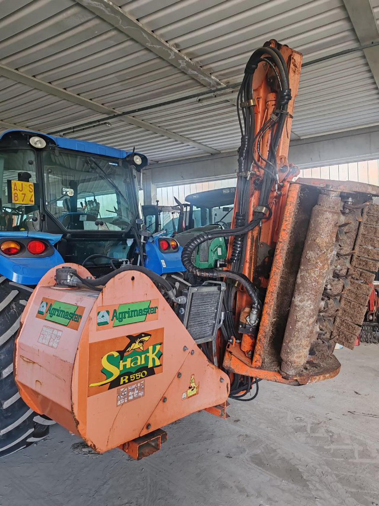 NEW HOLLAND T4 - 4