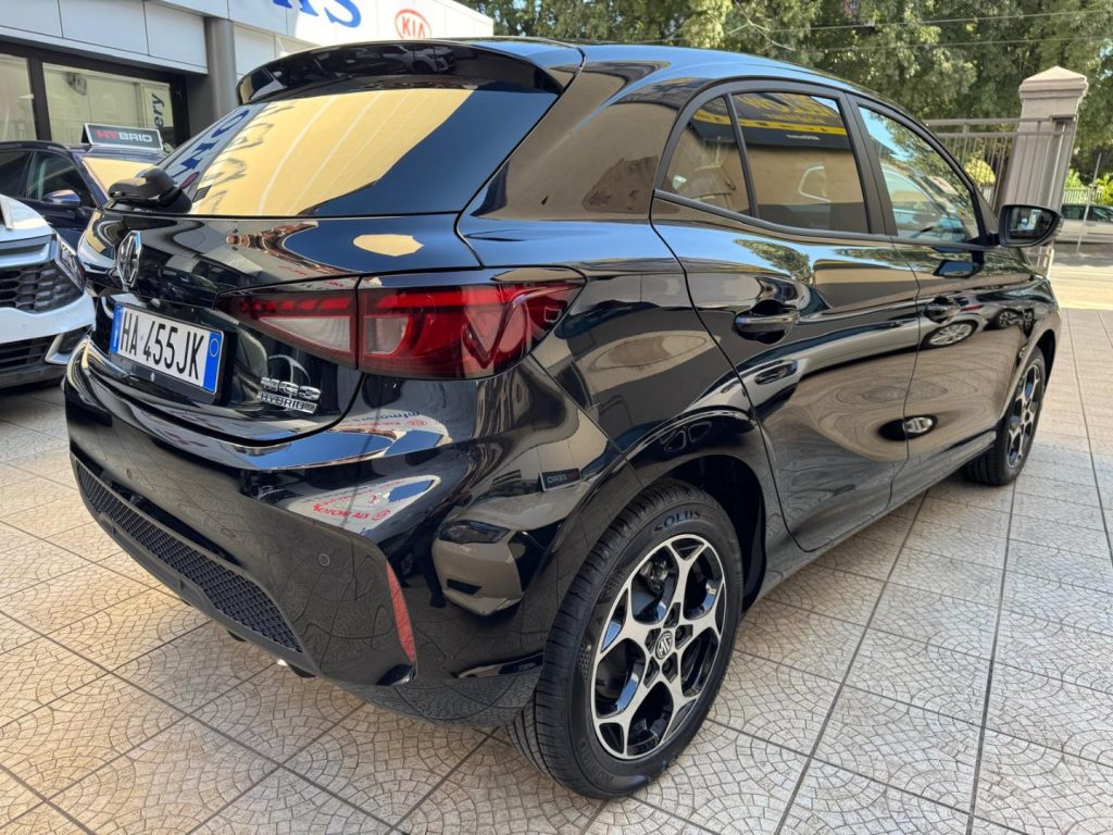 MG MG3 1.5 Hybrid+ 195CV Luxury - 4