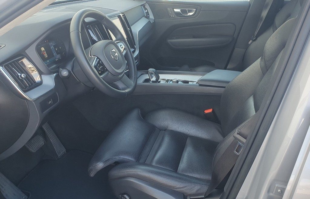 VOLVO XC60 B4 (d) AWD automatico Plus Bright - Foto 6