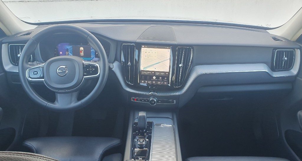VOLVO XC60 B4 (d) AWD automatico Plus Bright - Grid Foto 8