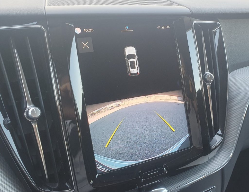 VOLVO XC60 B4 (d) AWD automatico Plus Bright - Grid Foto 12