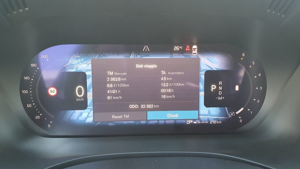 VOLVO XC60 B4 (d) AWD automatico Core - Grid Foto 10