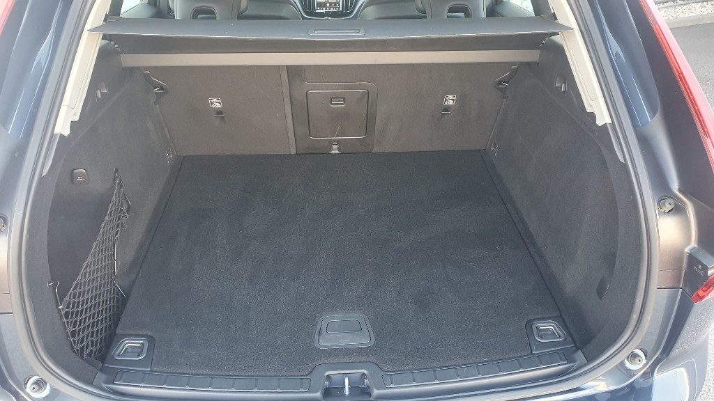 VOLVO XC60 B4 (d) AWD automatico Core - Grid Foto 13