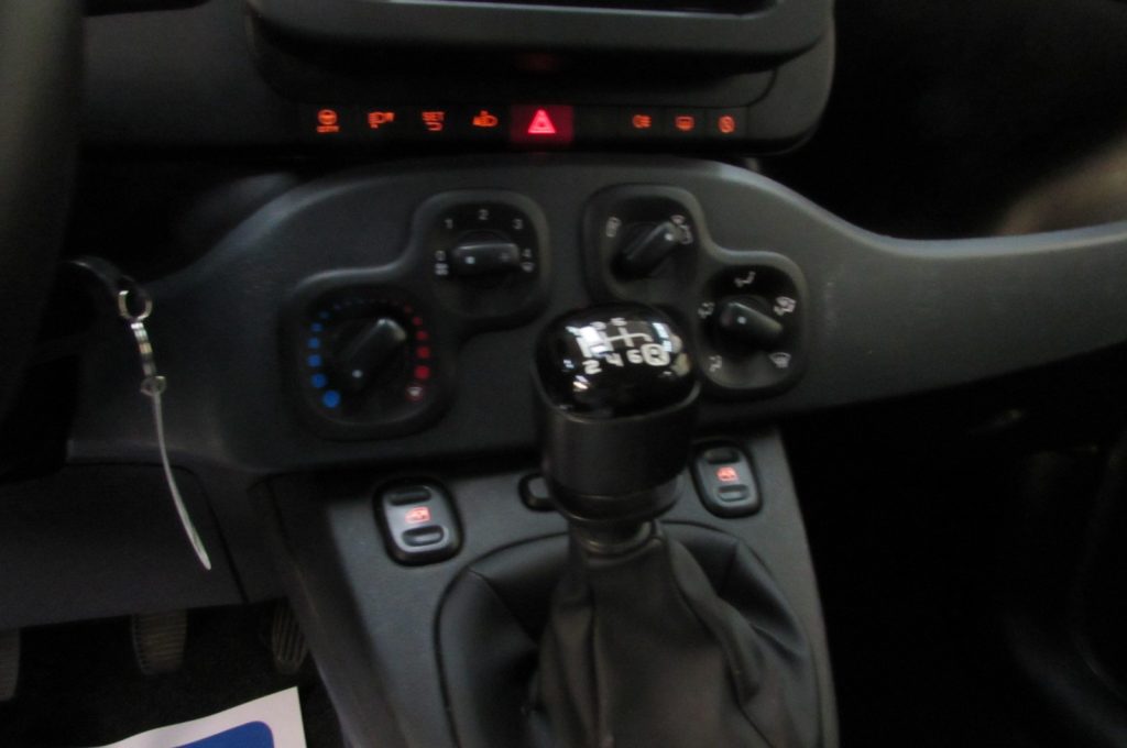 FIAT Panda 1.0 FireFly S&S Hybrid - 11