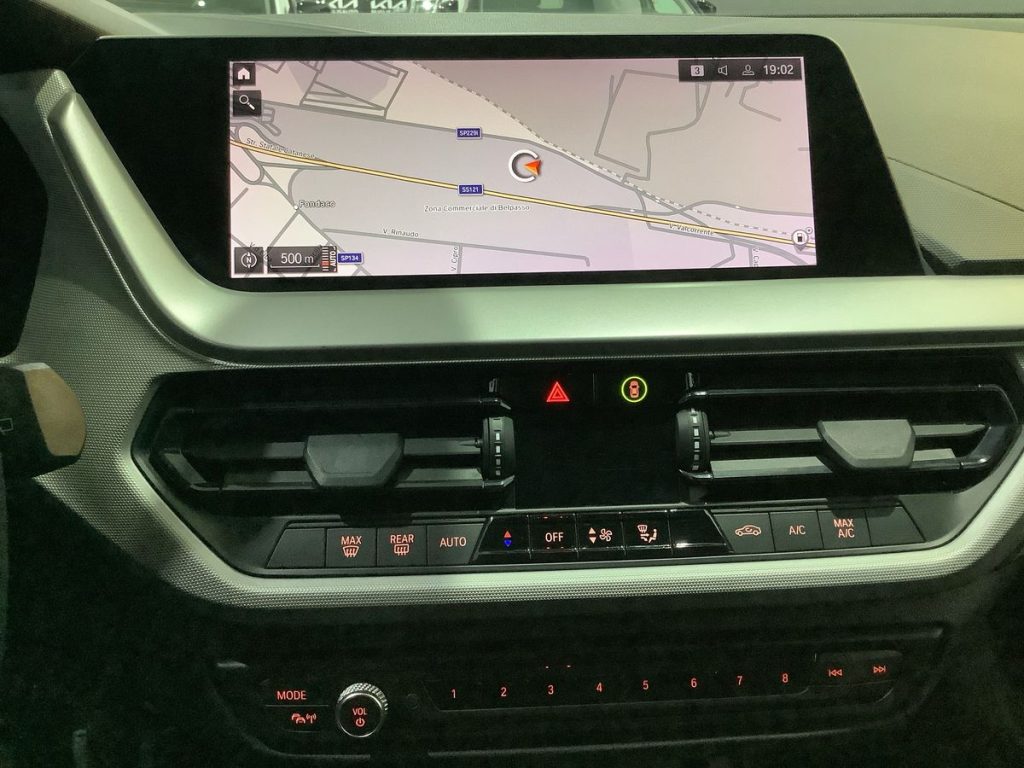 BMW 118 d 5p. Business Advantage - 16