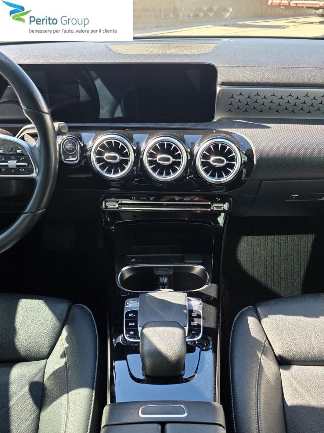 MERCEDES-BENZ A 200 Automatic - 10