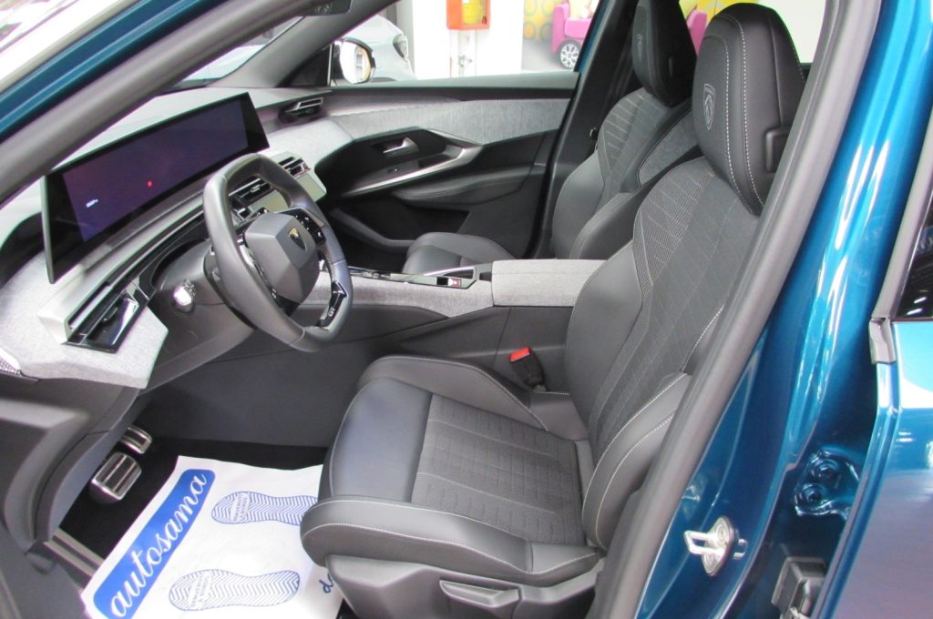 PEUGEOT 5008 1.2 hybrid GT 145cv 7p.ti e-dcs6 AUTOMATIC - 6