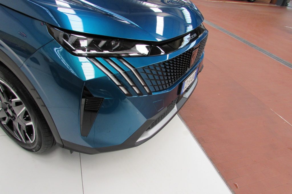 PEUGEOT 5008 1.2 hybrid GT 145cv 7p.ti e-dcs6 AUTOMATIC - 17