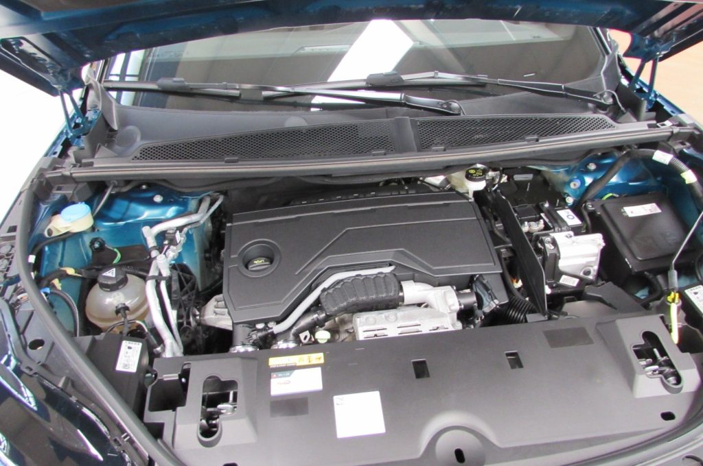 PEUGEOT 5008 1.2 hybrid GT 145cv 7p.ti e-dcs6 AUTOMATIC - 18