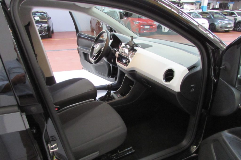 VOLKSWAGEN up! 1.0 5p. 65cv EVO color up! BlueMotion Technology - 17