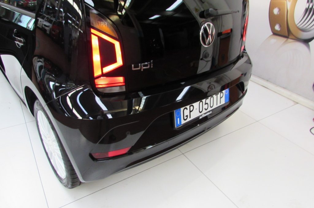 VOLKSWAGEN up! 1.0 5p. 65cv EVO color up! BlueMotion Technology - 16