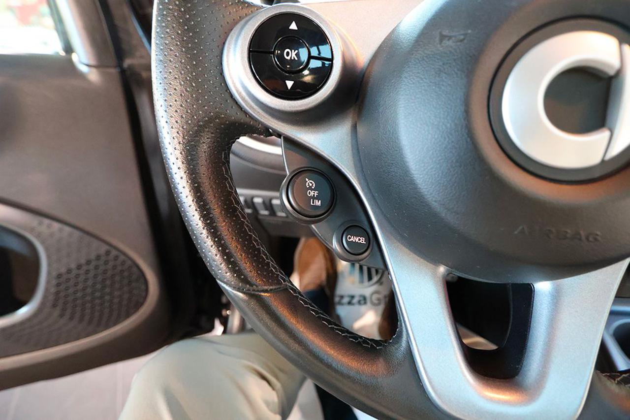 SMART ForTwo 70 1.0 Twinamic Superpassion - 21