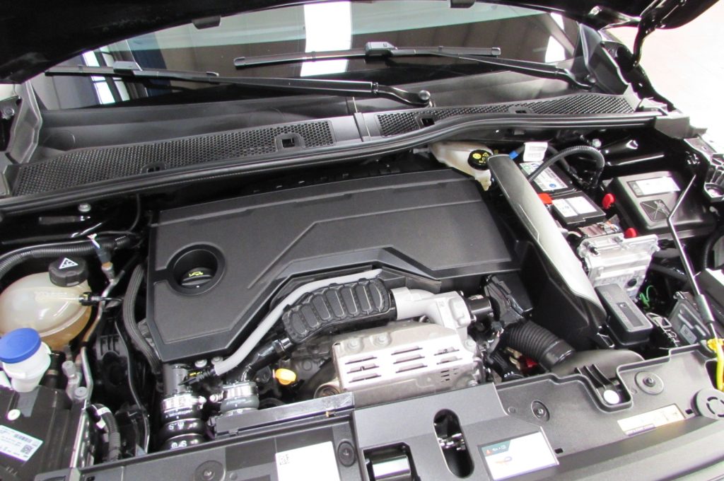 PEUGEOT 208 1.2 Hybrid 110 e-DCS6 GT - AUTOMATICA - 18