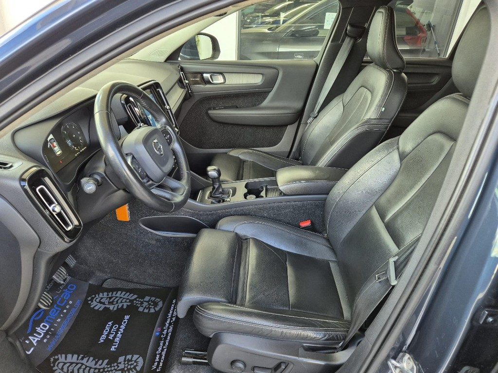 VOLVO XC40 D3 AWD Inscription - 6