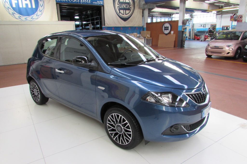 LANCIA Ypsilon 1.0 FireFly 70cv 5 porte S&S Hybrid PLATINO - 3