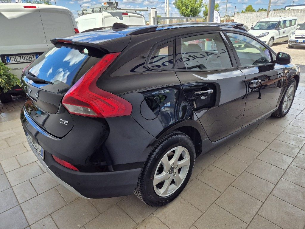 VOLVO V40 Cross Country D2 Business - 4