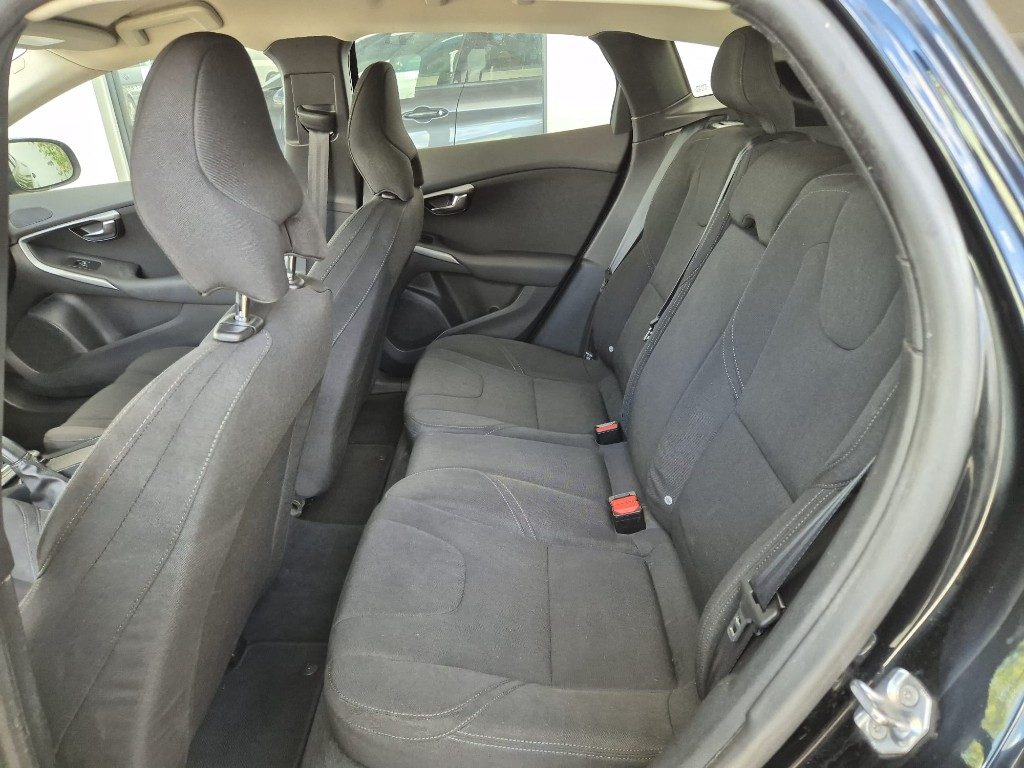 VOLVO V40 Cross Country D2 Business - 9